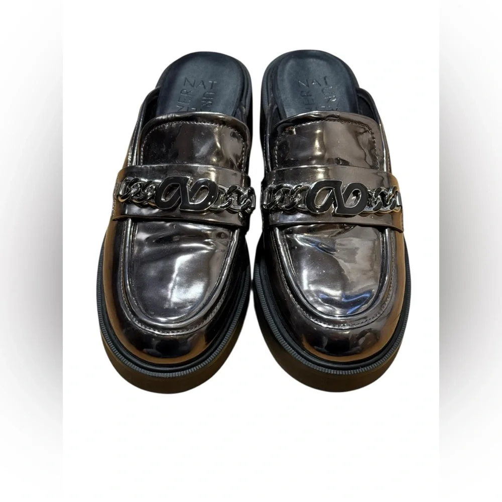 NWOT - Naturalizer Ayden Platform Mules with Chain Detail in Pewter Size 6.5 - Picture 2 of 9